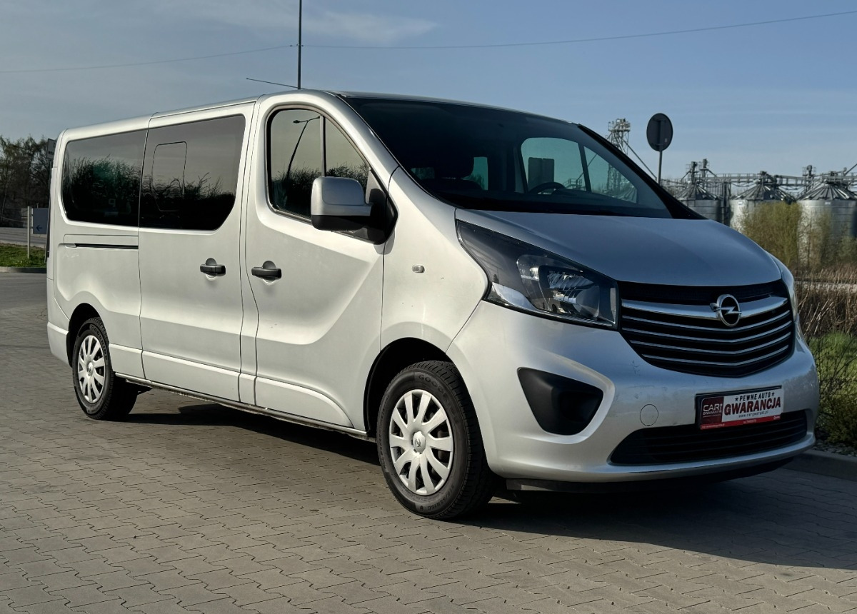 Opel Vivaro 2019 rok 9 osobowy nawiewy tylne Bezwypadkowy Niski przebieg FV23 - 소형 버스, 승합차 : 사진 2 Opel Vivaro 2019 rok 9 osobowy nawiewy tylne Bezwypadkowy Niski przebieg FV23 - 소형 버스, 승합차 : 사진 2