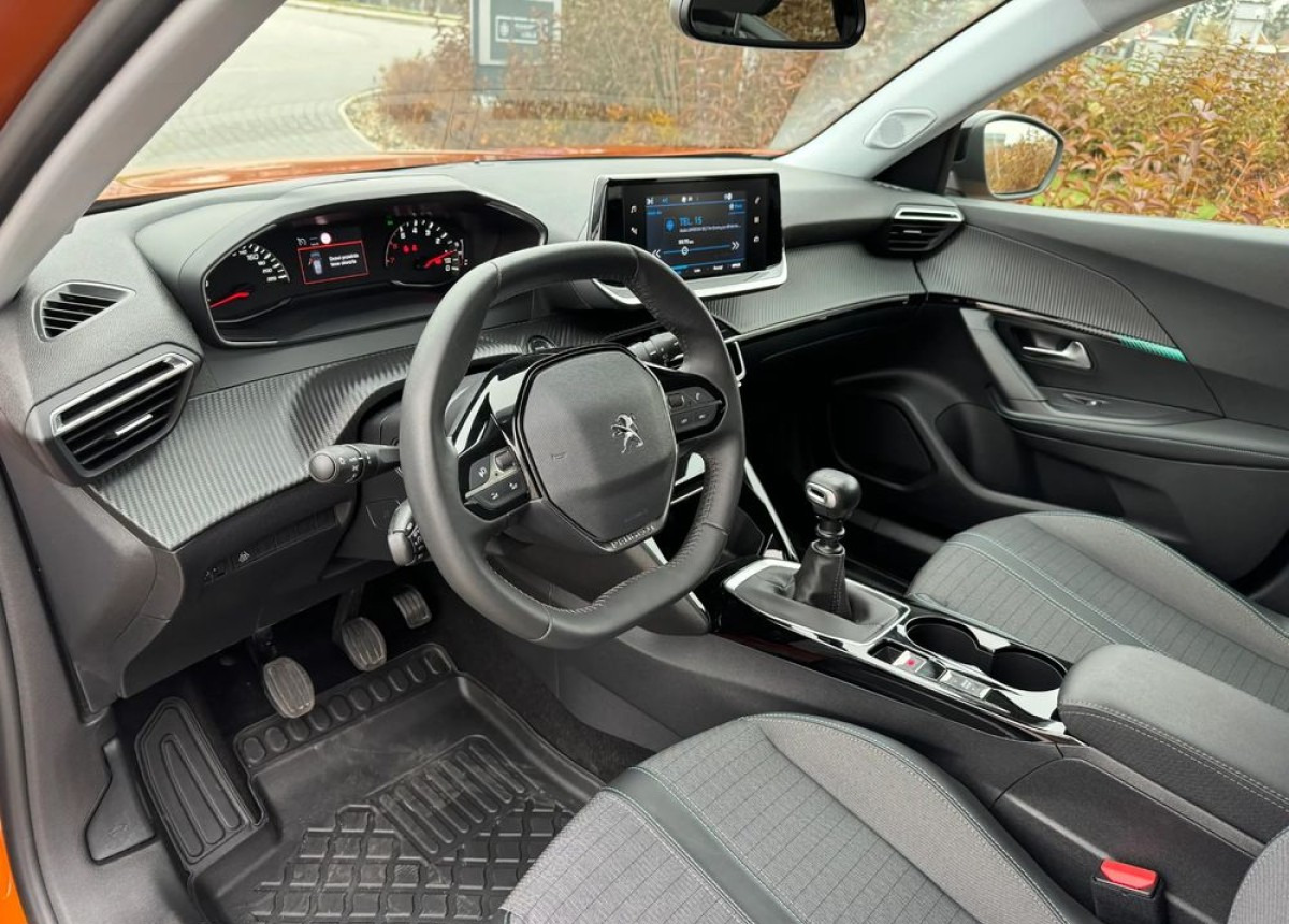 Peugeot 2008 Peugeot 1.2 benz 100 km Allure 6tys przebieg fabrycznie nowy - SUV : 사진 5 Peugeot 2008 Peugeot 1.2 benz 100 km Allure 6tys przebieg fabrycznie nowy - SUV : 사진 5