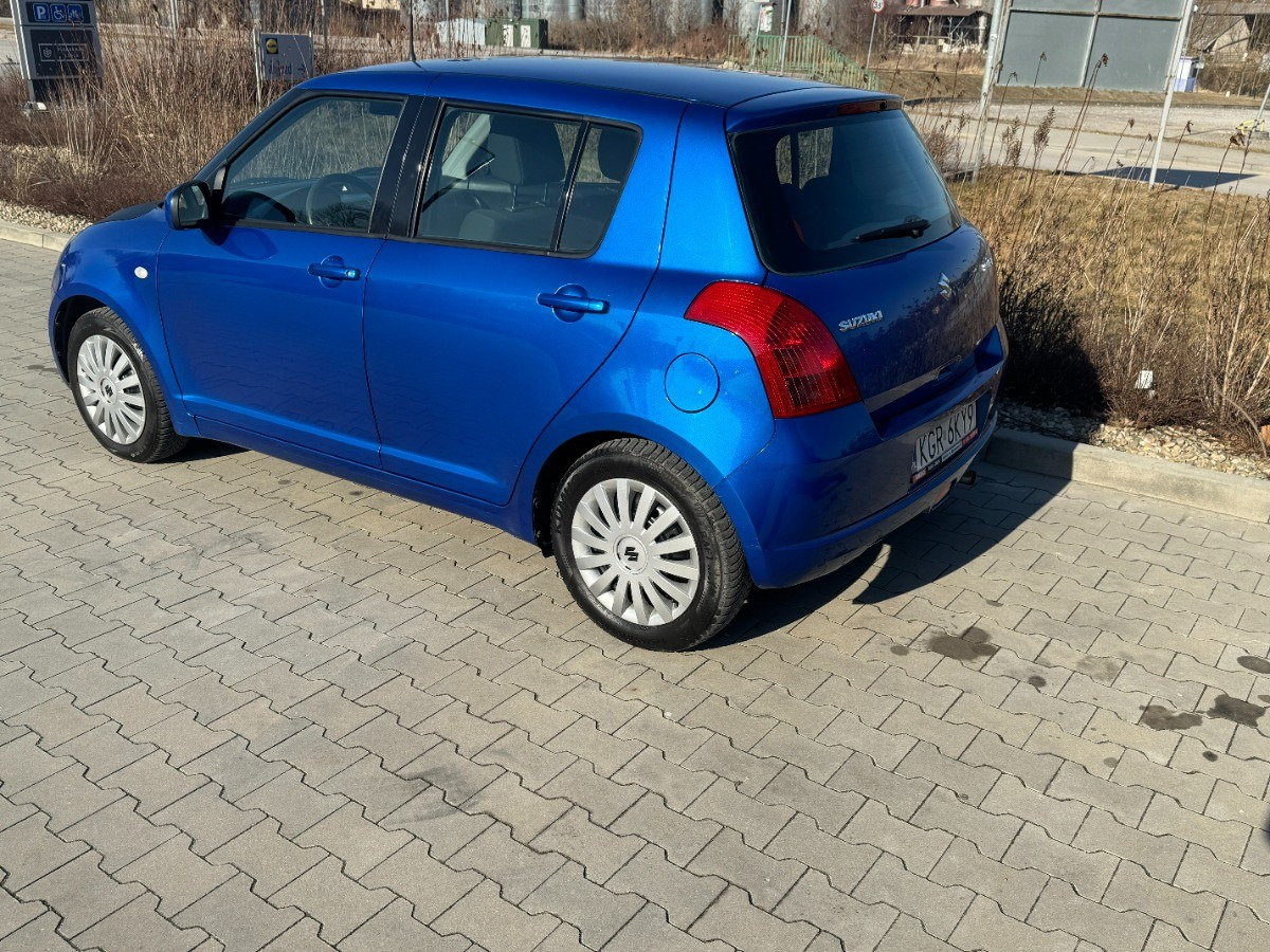 Suzuki Swift 1.3 benzyna 90km Klimatyzacja 136tys przebieg Auto prywatne zadbane - 차량 : 사진 4 Suzuki Swift 1.3 benzyna 90km Klimatyzacja 136tys przebieg Auto prywatne zadbane - 차량 : 사진 4