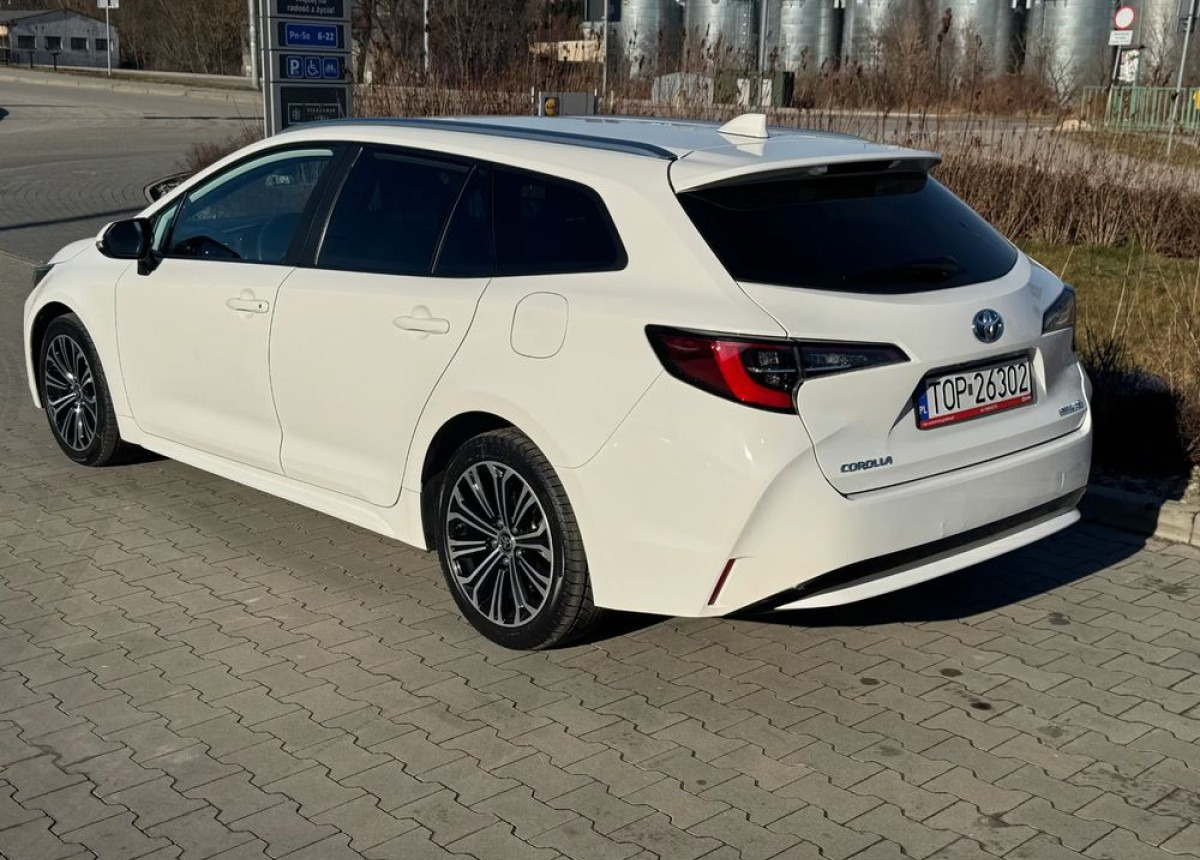 Toyota Corolla 1.8 Hybrid Active Niski przebieg LED FV23 W SUPER STANIE - 차량 : 사진 4 Toyota Corolla 1.8 Hybrid Active Niski przebieg LED FV23 W SUPER STANIE - 차량 : 사진 4