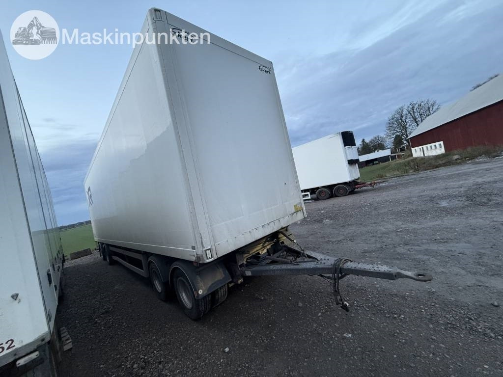 Ekeri S8-D - 밀폐형 박스 트레일러 : 사진 3 Ekeri S8-D - 밀폐형 박스 트레일러 : 사진 3