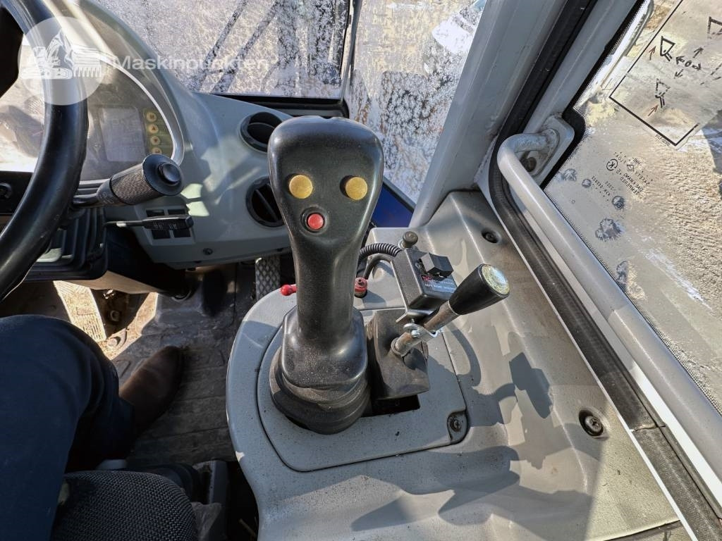 리스 Hyundai HL 730 TM-7  Hyundai HL 730 TM-7 : 사진 24
