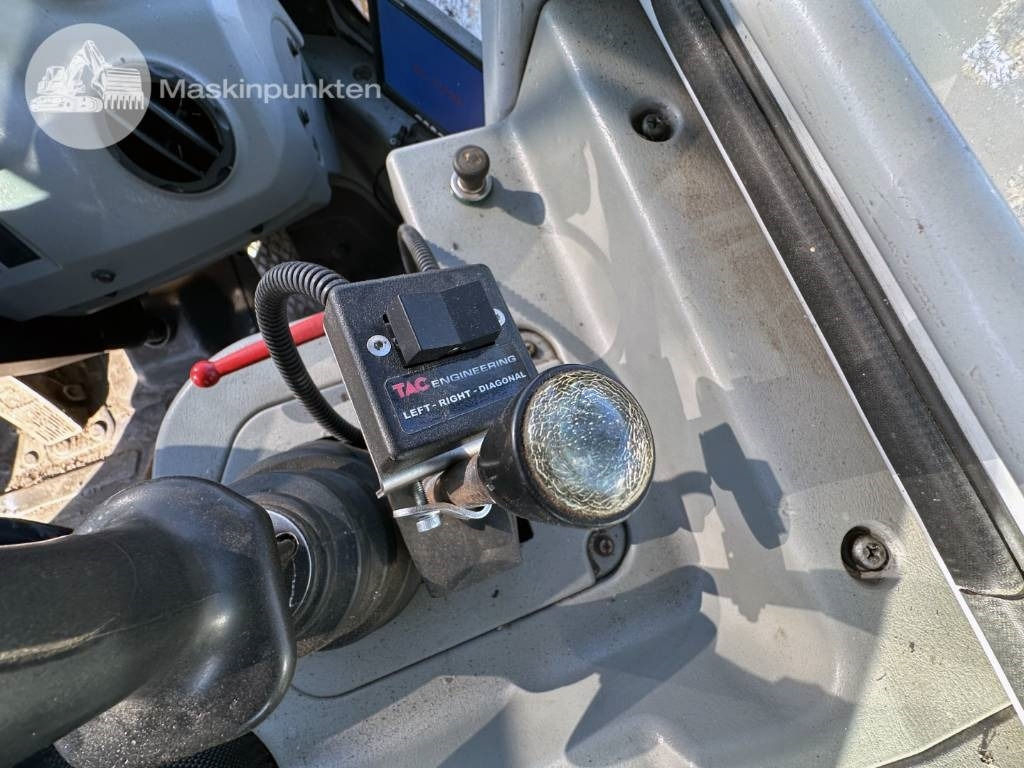리스 Hyundai HL 730 TM-7  Hyundai HL 730 TM-7 : 사진 25