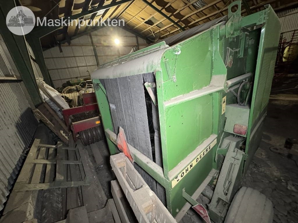 John Deere 545 - 원형 베일러 : 사진 2 John Deere 545 - 원형 베일러 : 사진 2