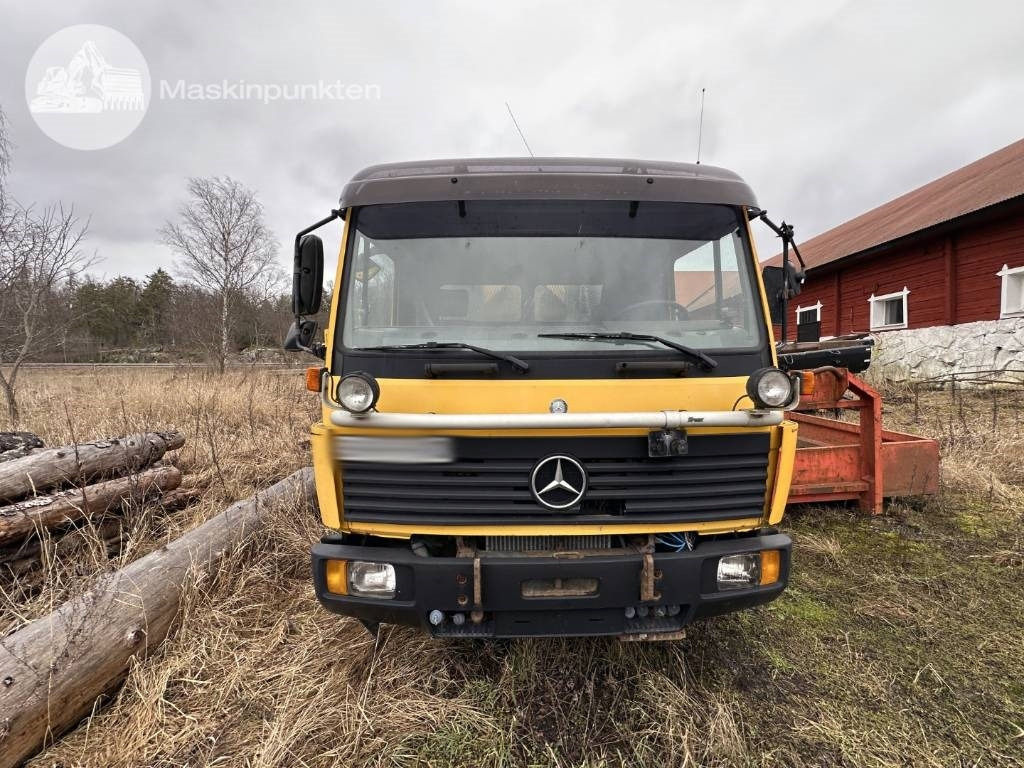Mercedes-Benz 1117 L - 후크 리프트 트럭 : 사진 3 Mercedes-Benz 1117 L - 후크 리프트 트럭 : 사진 3
