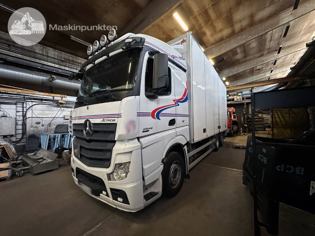 Mercedes-Benz Actros 2545 - 박스 트럭 : 사진 1 Mercedes-Benz Actros 2545 - 박스 트럭 : 사진 1