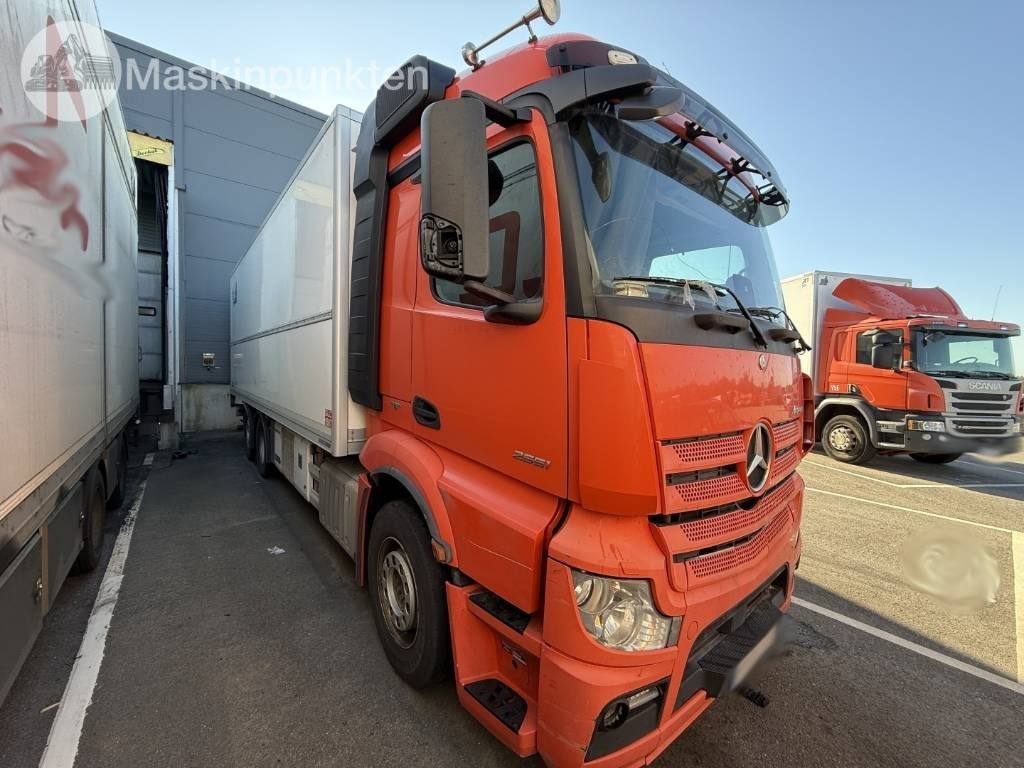 Mercedes-Benz Actros 2551 - 냉동탑차 : 사진 3 Mercedes-Benz Actros 2551 - 냉동탑차 : 사진 3