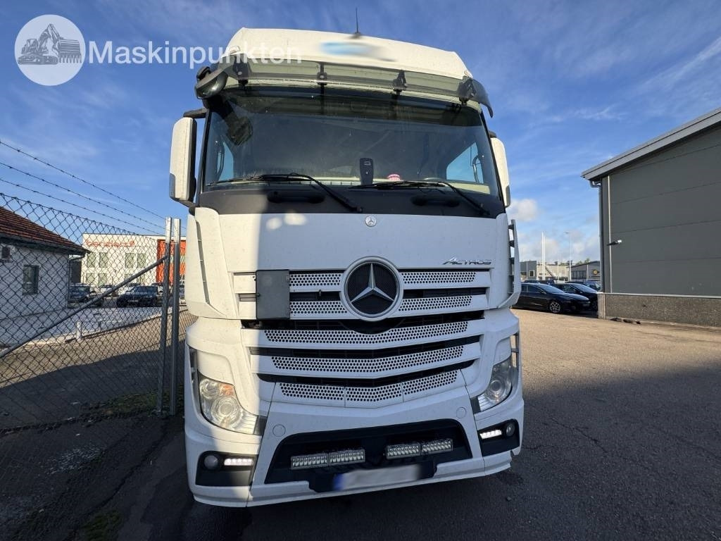 Mercedes-Benz Actros 963-4-C - 트랙터 유닛 : 사진 4 Mercedes-Benz Actros 963-4-C - 트랙터 유닛 : 사진 4