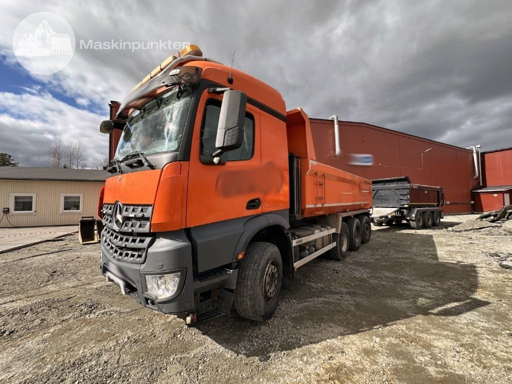 Mercedes-Benz Arocs - 덤프트럭 : 사진 2 Mercedes-Benz Arocs - 덤프트럭 : 사진 2