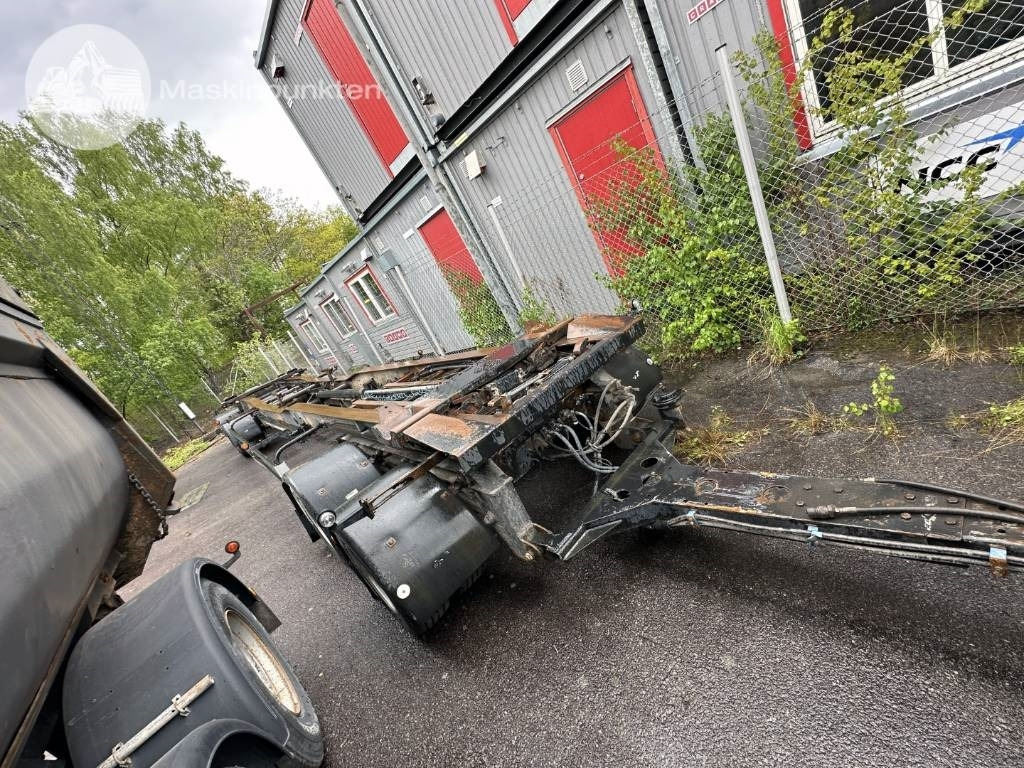 Mjölbysläpet VFP4-12,5-3 - 롤오프/ 스킵 트레일러 : 사진 2 Mjölbysläpet VFP4-12,5-3 - 롤오프/ 스킵 트레일러 : 사진 2