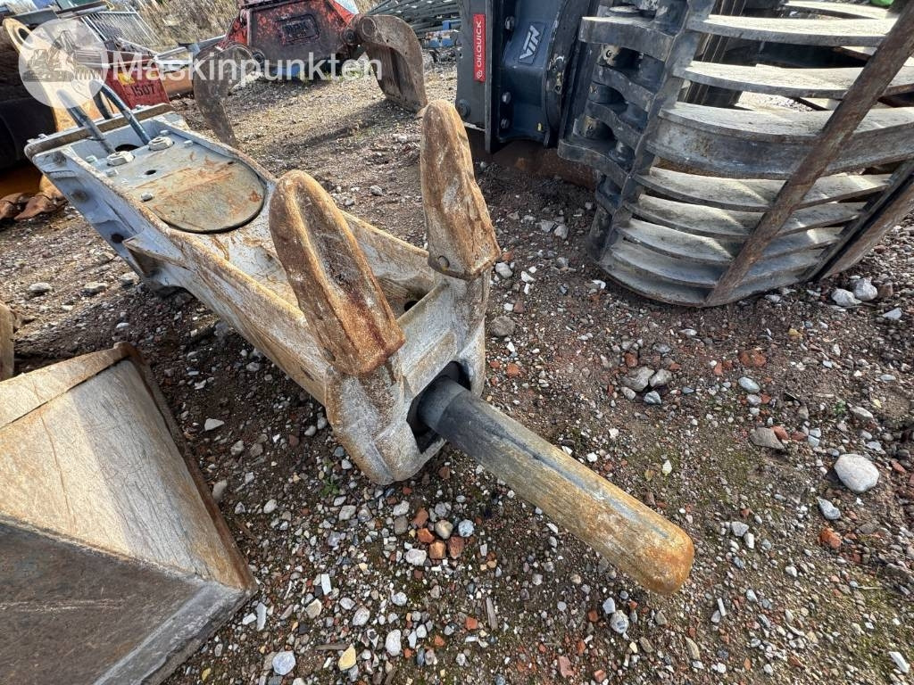 NPK DC-25 - 유압 해머 건설기계 용 : 사진 1 NPK DC-25 - 유압 해머 건설기계 용 : 사진 1