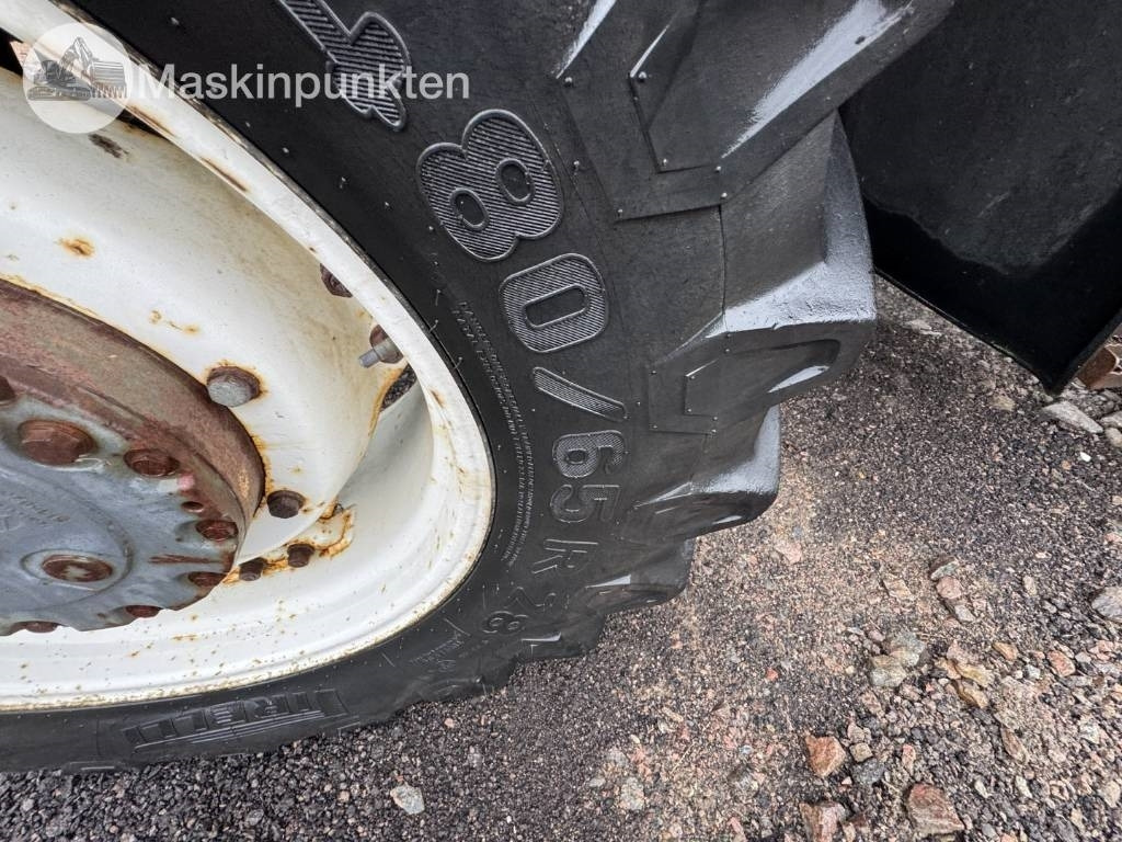 New Holland 8560 - 장궤형 트랙터 : 사진 3 New Holland 8560 - 장궤형 트랙터 : 사진 3