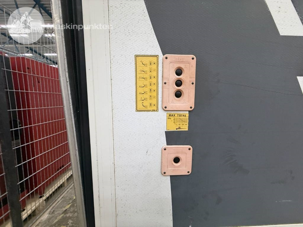 박스 밴 Renault Master 150 DCI : 사진 32