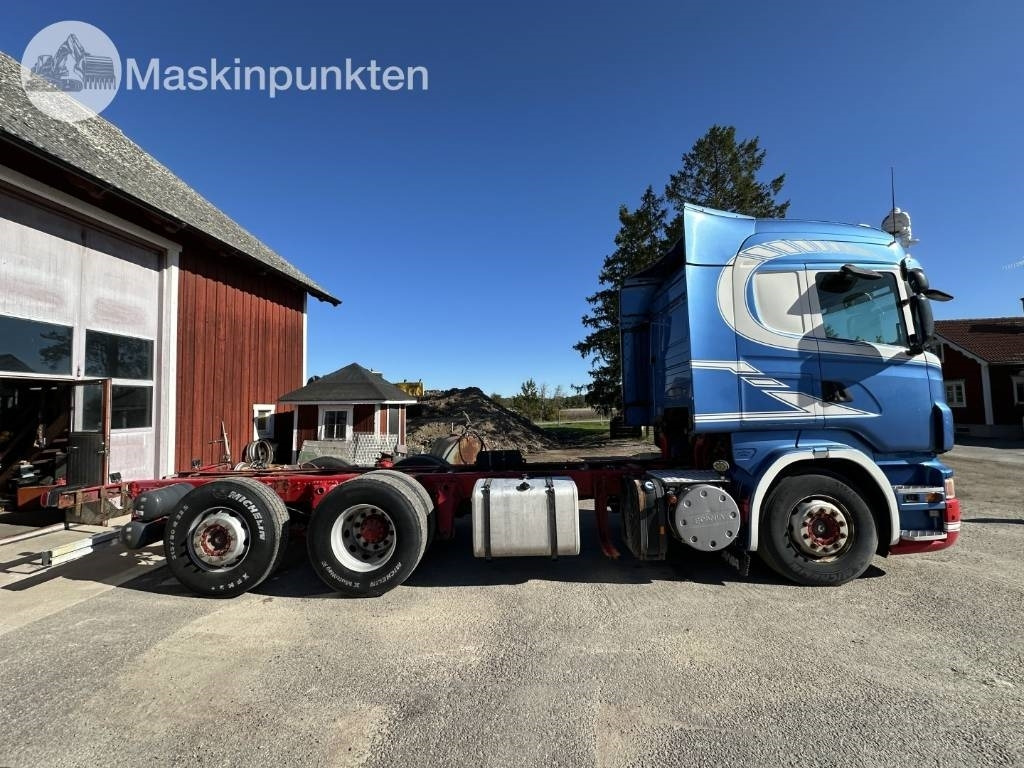 Scania R 560 LB - 캡 새시 트럭 : 사진 4 Scania R 560 LB - 캡 새시 트럭 : 사진 4