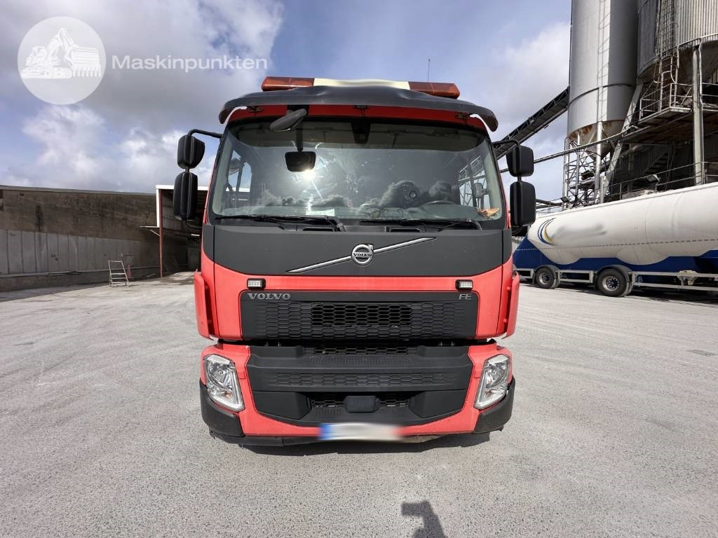 Volvo FE 320 - 콘크리트 믹서 트럭 : 사진 2 Volvo FE 320 - 콘크리트 믹서 트럭 : 사진 2