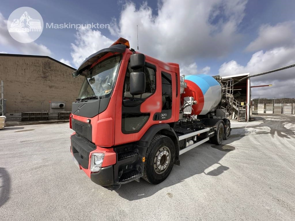 콘크리트 믹서 트럭 Volvo FE 320 : 사진 11