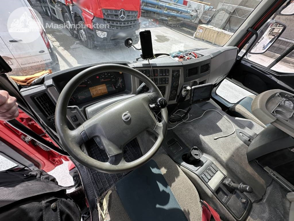 콘크리트 믹서 트럭 Volvo FE 320 : 사진 21