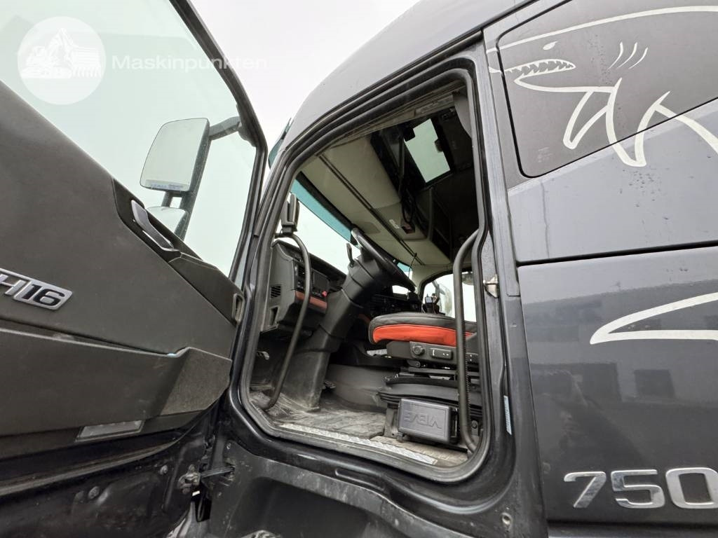 리스 Volvo FH 16 750  Volvo FH 16 750 : 사진 30 리스 Volvo FH 16 750  Volvo FH 16 750 : 사진 30