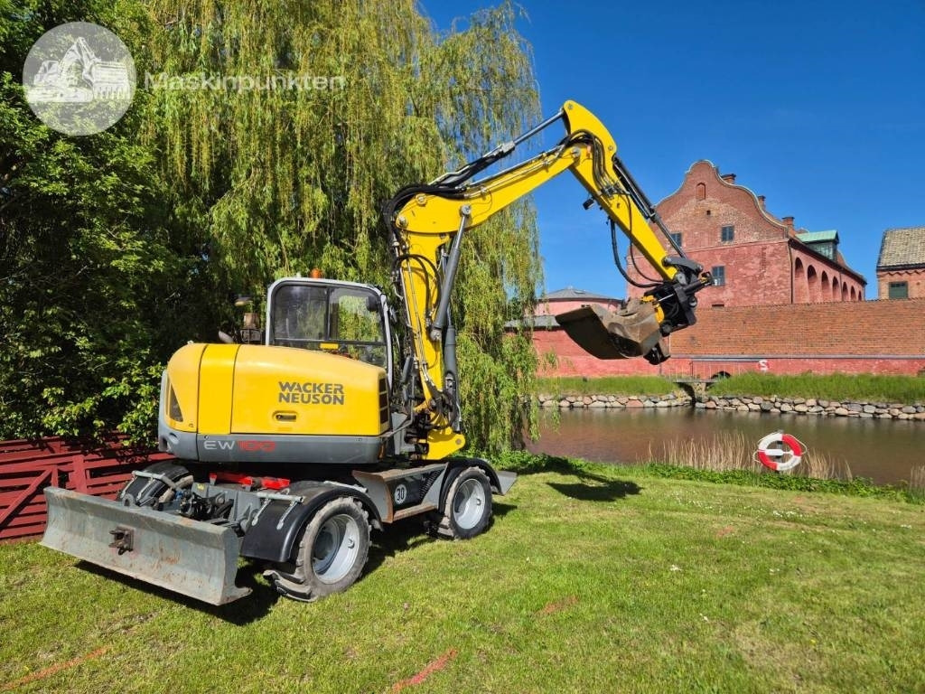 Wacker Neuson EW 100 med vagn - 휠 굴삭기 : 사진 4 Wacker Neuson EW 100 med vagn - 휠 굴삭기 : 사진 4