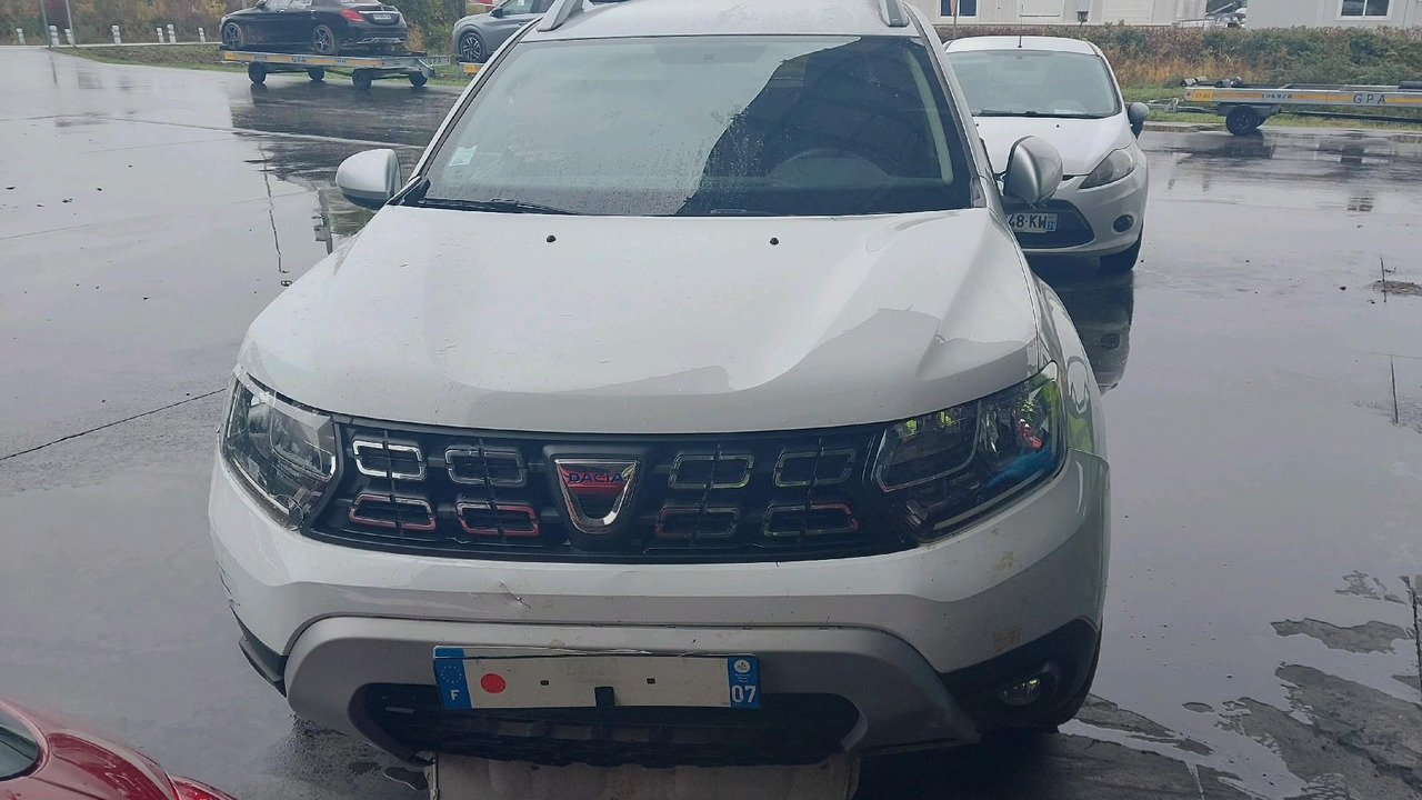 DACIA DUSTER II 1.5 BLUEDCI 115 - 차량 : 사진 1 DACIA DUSTER II 1.5 BLUEDCI 115 - 차량 : 사진 1