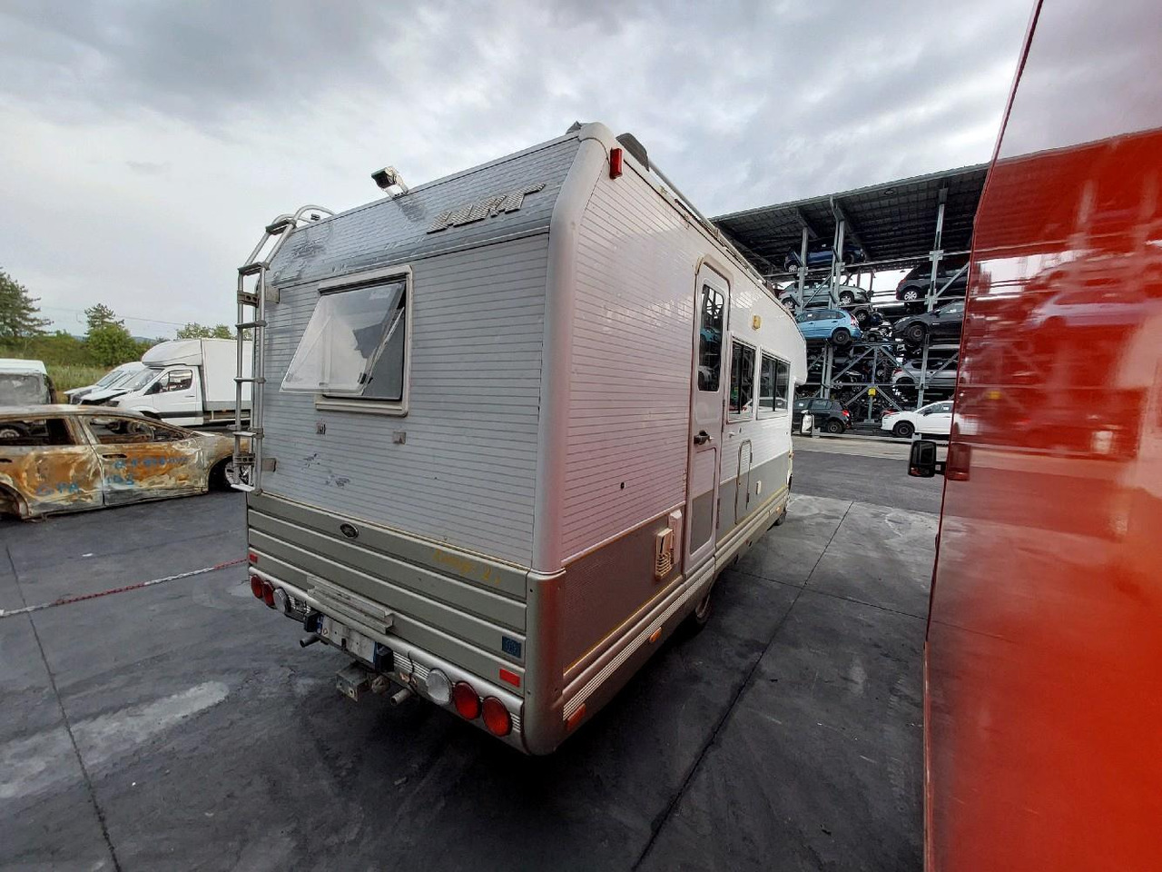 IVECO LAIKA 35.12 CAMPING 122 - 알코브 모터홈 : 사진 4 IVECO LAIKA 35.12 CAMPING 122 - 알코브 모터홈 : 사진 4
