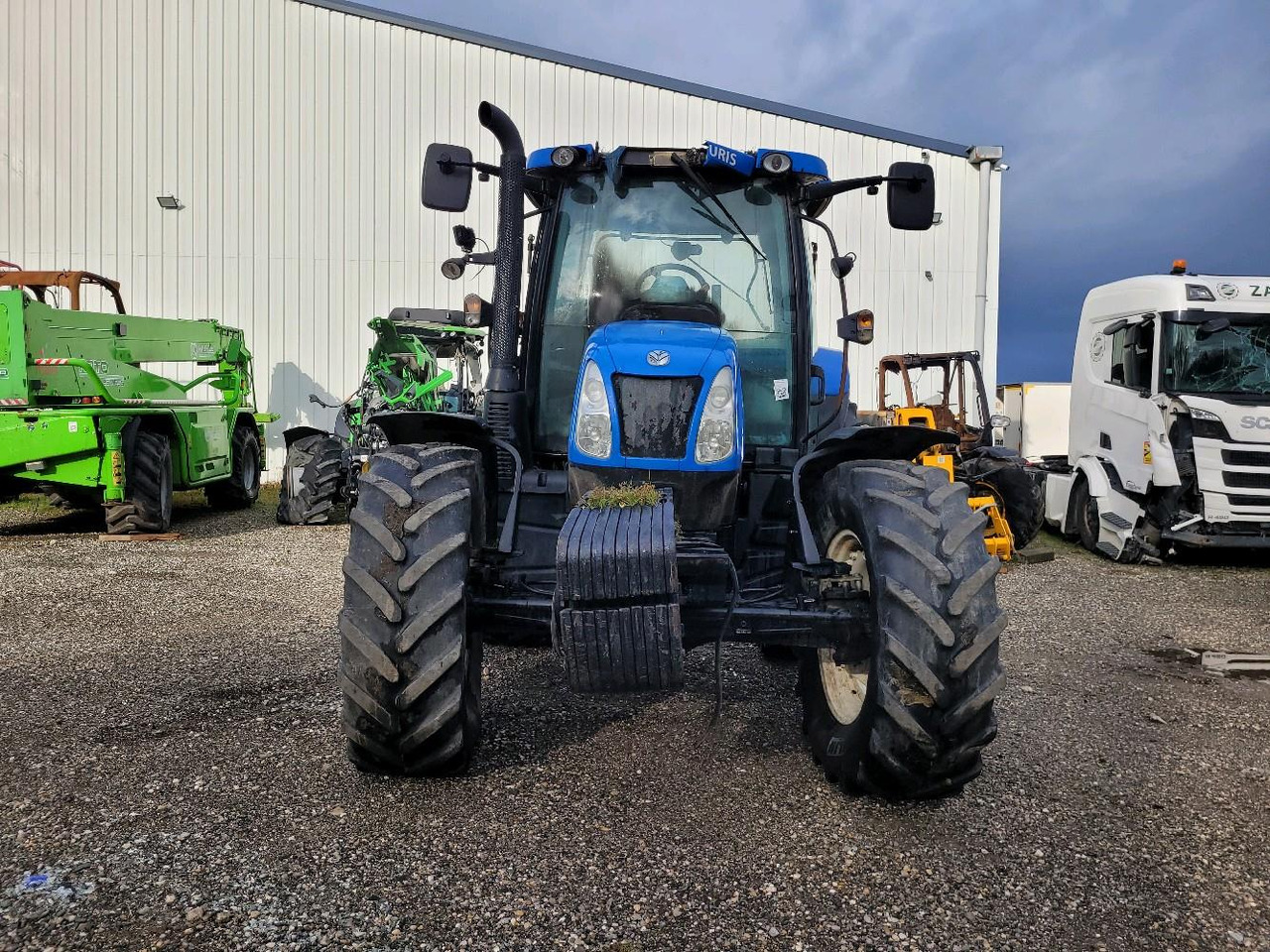 NEW HOLLAND T6.175 - 장궤형 트랙터 : 사진 2 NEW HOLLAND T6.175 - 장궤형 트랙터 : 사진 2