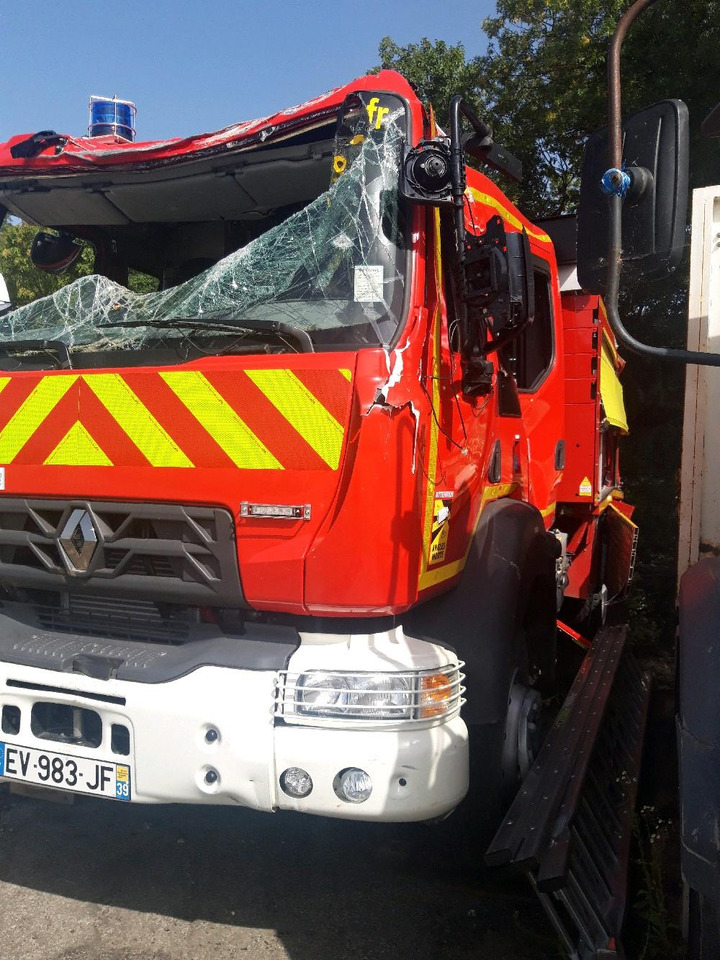 RENAULT D 4X4 TOUT-TERRAIN INCENDIE - 소방차 : 사진 1 RENAULT D 4X4 TOUT-TERRAIN INCENDIE - 소방차 : 사진 1
