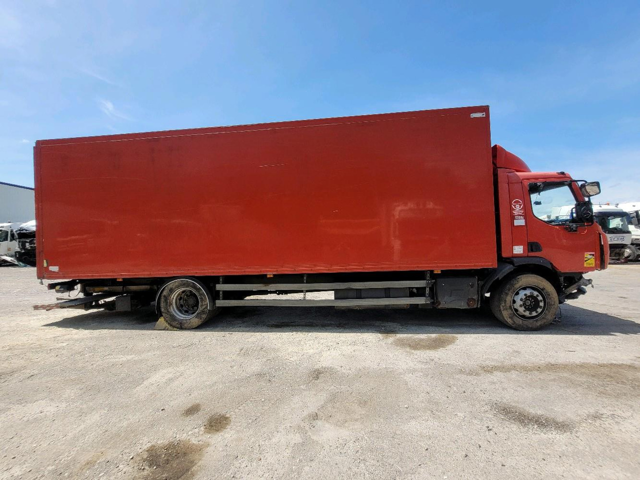 RENAULT D19 WIDE - 박스 트럭 : 사진 3 RENAULT D19 WIDE - 박스 트럭 : 사진 3