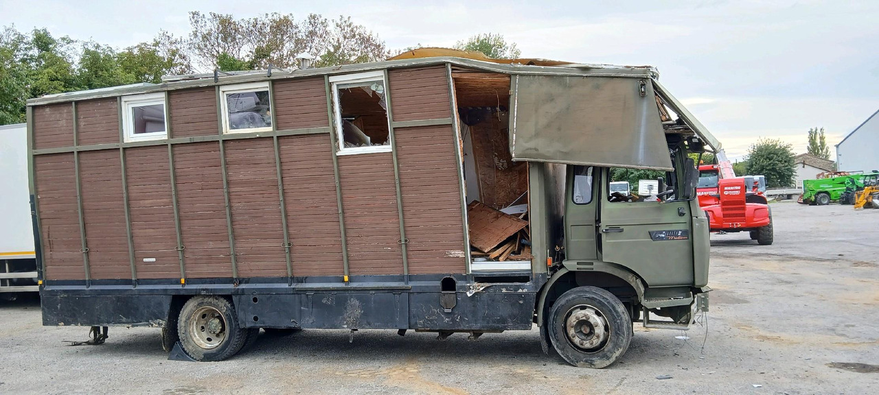 RENAULT M180 PORTEUR BETAILLERE - 말 수송 트럭 : 사진 3 RENAULT M180 PORTEUR BETAILLERE - 말 수송 트럭 : 사진 3