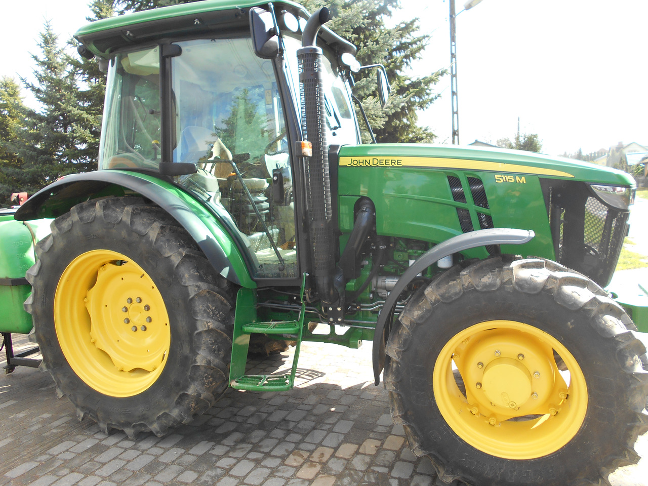 John Deere 5115M - 장궤형 트랙터 : 사진 2 John Deere 5115M - 장궤형 트랙터 : 사진 2