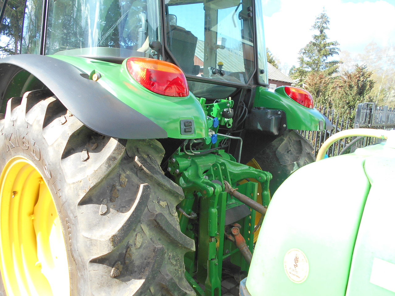 John Deere 5115M - 장궤형 트랙터 : 사진 4 John Deere 5115M - 장궤형 트랙터 : 사진 4