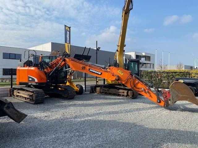 Doosan DX140 LCR-5 - 크롤러 굴삭기 : 사진 4 Doosan DX140 LCR-5 - 크롤러 굴삭기 : 사진 4