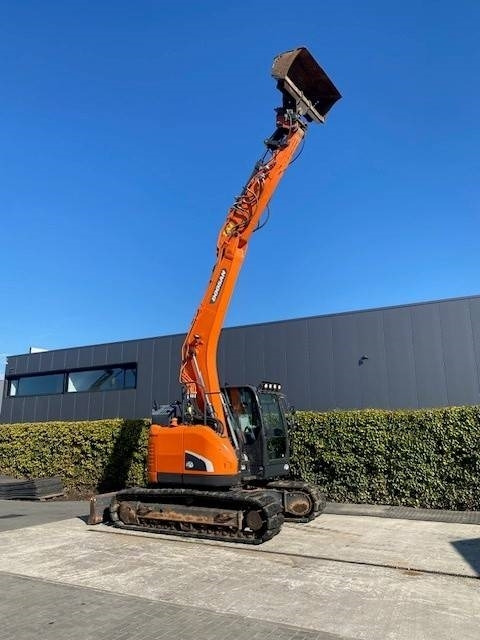 Doosan DX140 LCR-5 - 크롤러 굴삭기 : 사진 3 Doosan DX140 LCR-5 - 크롤러 굴삭기 : 사진 3