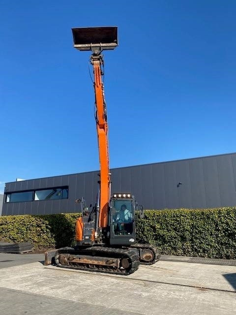 크롤러 굴삭기 Doosan DX140LCR-5 : 사진 7