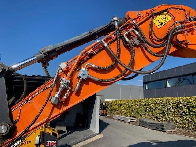크롤러 굴삭기 Doosan DX140LCR-5 : 사진 13