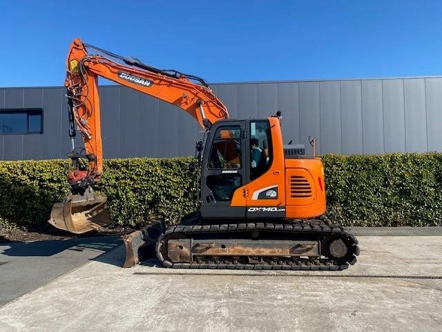 Doosan DX140LCR-5 - 크롤러 굴삭기 : 사진 5 Doosan DX140LCR-5 - 크롤러 굴삭기 : 사진 5