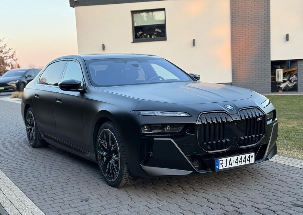 BMW Seria 7 M760e PHEV xDrive sport - 세단 : 사진 2 BMW Seria 7 M760e PHEV xDrive sport - 세단 : 사진 2