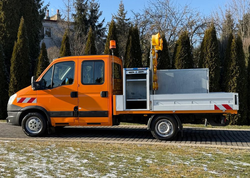 Iveco DAILY 35S13 - 커튼 사이드 밴 : 사진 4 Iveco DAILY 35S13 - 커튼 사이드 밴 : 사진 4