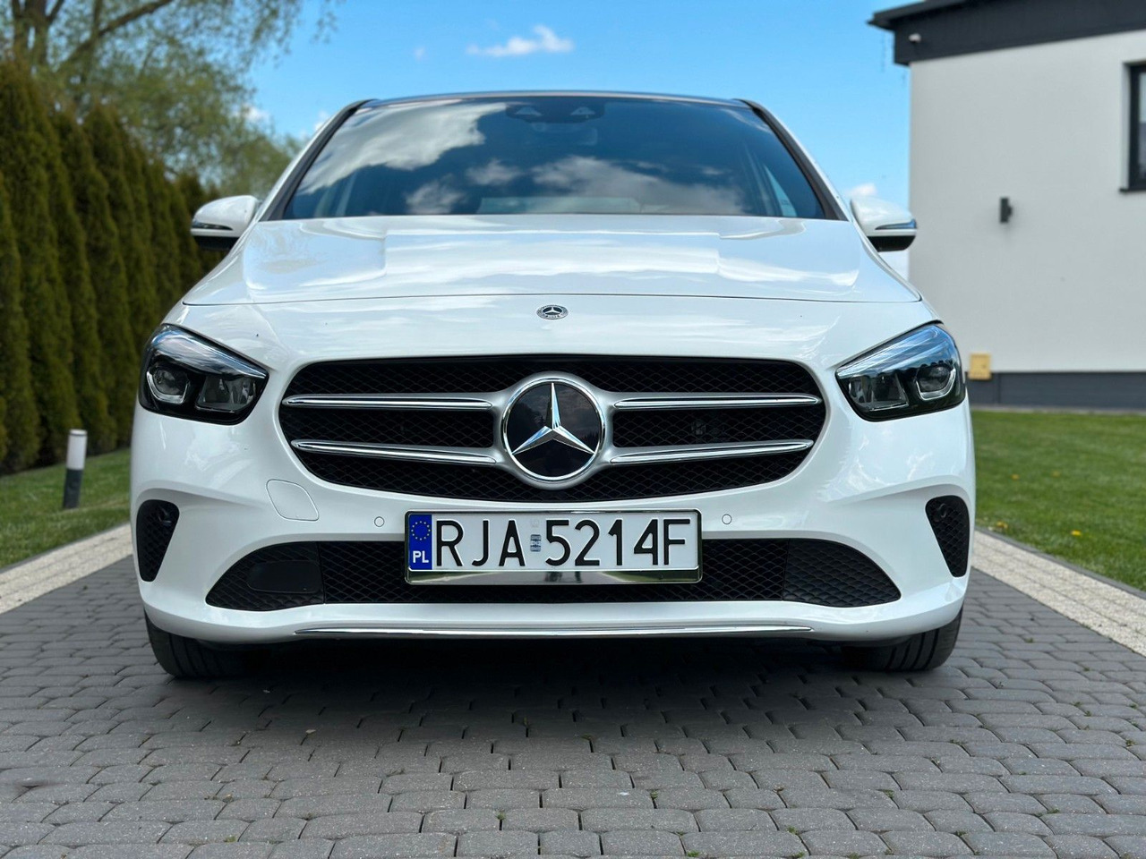 Mercedes-Benz B 250e - 차량 : 사진 2 Mercedes-Benz B 250e - 차량 : 사진 2