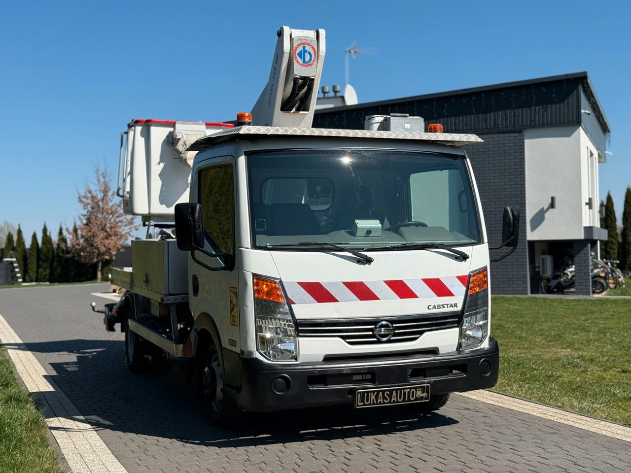 Nissan CABSTAR 17 M MANUAL GEARBOX LOW KMS - 트럭 탑재 고가작업 플랫폼 : 사진 3 Nissan CABSTAR 17 M MANUAL GEARBOX LOW KMS - 트럭 탑재 고가작업 플랫폼 : 사진 3