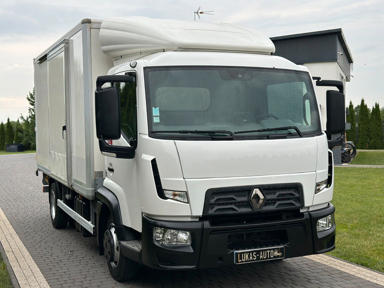 Renault D 7.5 LIFT 7,5 T AUTOMATIC GEARBOX CAMERA - 박스 트럭 : 사진 3 Renault D 7.5 LIFT 7,5 T AUTOMATIC GEARBOX CAMERA - 박스 트럭 : 사진 3