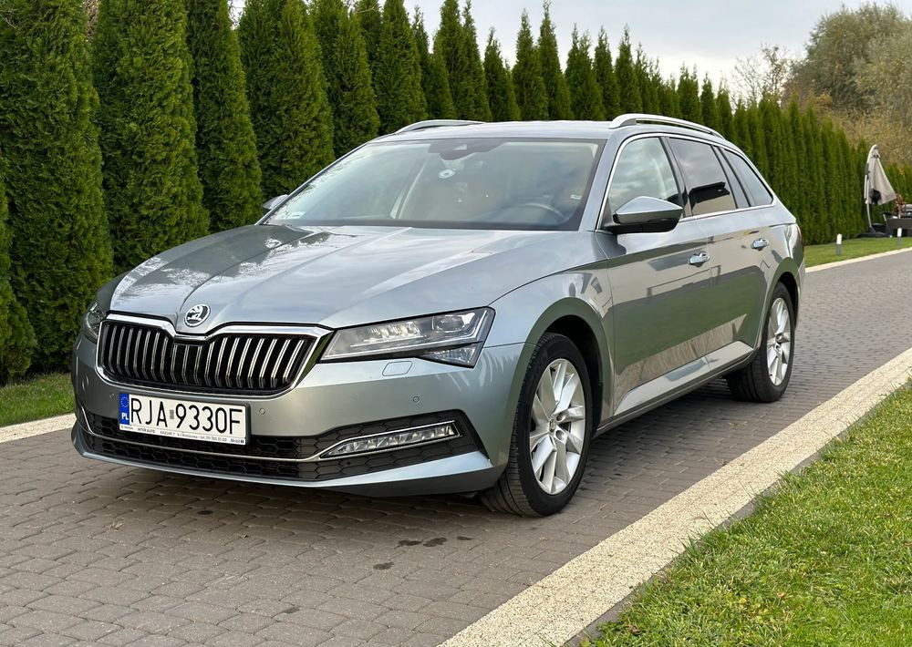 Skoda Superb 2.0 TDI SCR Style DSG - 스테이션 왜건 : 사진 1 Skoda Superb 2.0 TDI SCR Style DSG - 스테이션 왜건 : 사진 1
