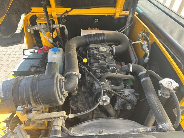 리스 JCB 520-40 / 2017 BJ / 2.297 Bh / 4 Meter / 2 Tonnen JCB 520-40 / 2017 BJ / 2.297 Bh / 4 Meter / 2 Tonnen : 사진 15 리스 JCB 520-40 / 2017 BJ / 2.297 Bh / 4 Meter / 2 Tonnen JCB 520-40 / 2017 BJ / 2.297 Bh / 4 Meter / 2 Tonnen : 사진 15