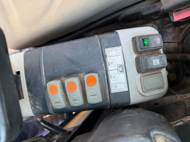 미니 굴삭기 Komatsu PC26MR-3 / 2020 BJ / 2.082 H /  2 x Löffel : 사진 14