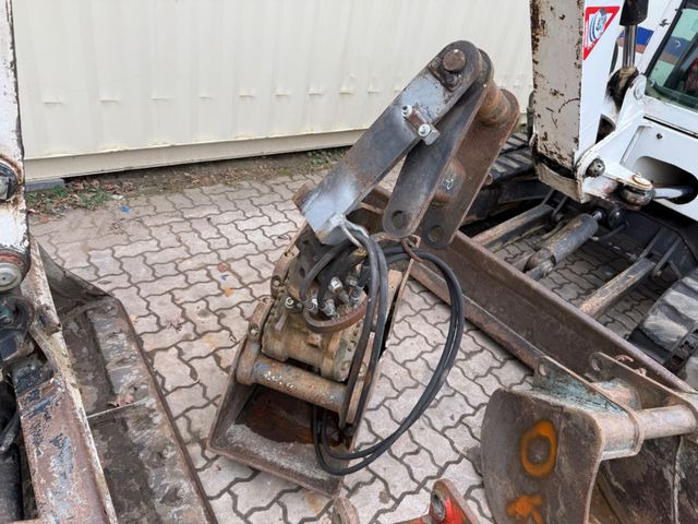 미니 굴삭기 O & K RH1.48 / 4.680 KG / Greifer + 3 x Löffel : 사진 11 미니 굴삭기 O & K RH1.48 / 4.680 KG / Greifer + 3 x Löffel : 사진 11