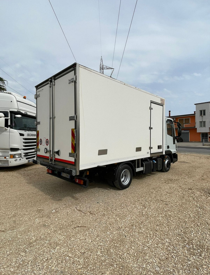 IVECO EUROCARGO 75E18 - 냉동탑차 : 사진 2 IVECO EUROCARGO 75E18 - 냉동탑차 : 사진 2