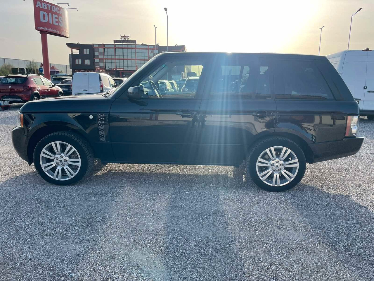 Land Rover Range Rover Vogue 4.4 TDV8 - SUV : 사진 4 Land Rover Range Rover Vogue 4.4 TDV8 - SUV : 사진 4