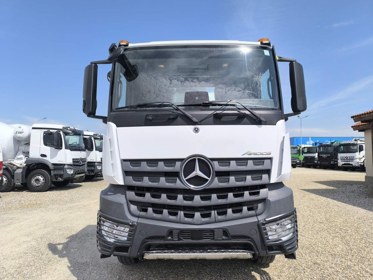 MERCEDES-BENZ AROCS 3342 CIFA MK25H - 콘크리트 믹서 펌프 트럭 : 사진 2 MERCEDES-BENZ AROCS 3342 CIFA MK25H - 콘크리트 믹서 펌프 트럭 : 사진 2