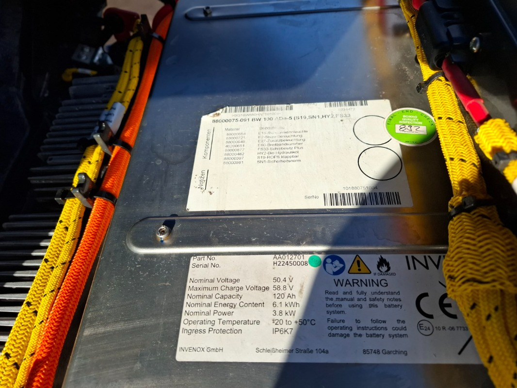 BOMAG DE BW 100 ADe-5 - 롤러 : 사진 3 BOMAG DE BW 100 ADe-5 - 롤러 : 사진 3