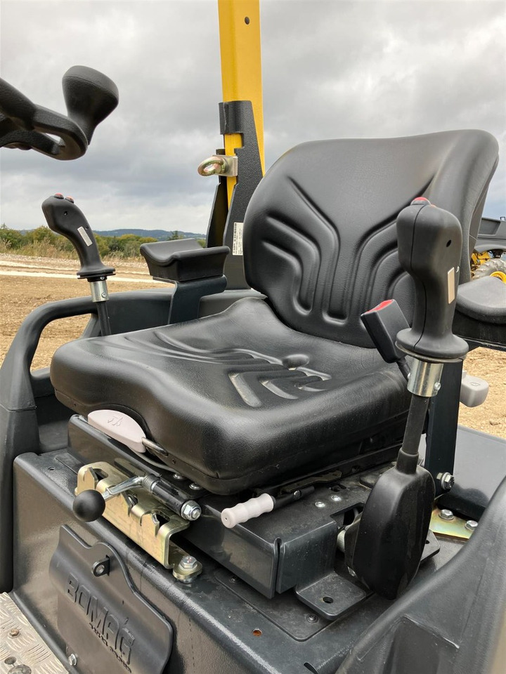 BOMAG DE BW 100 ADe-5 - 롤러 : 사진 2 BOMAG DE BW 100 ADe-5 - 롤러 : 사진 2
